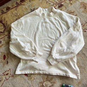 Size L Xirena cream colored sweatshirt